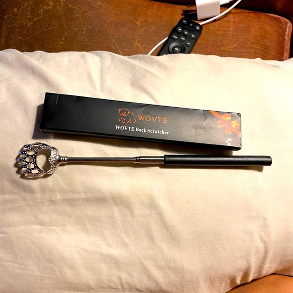 Back scratcher - Picture 1 of 11